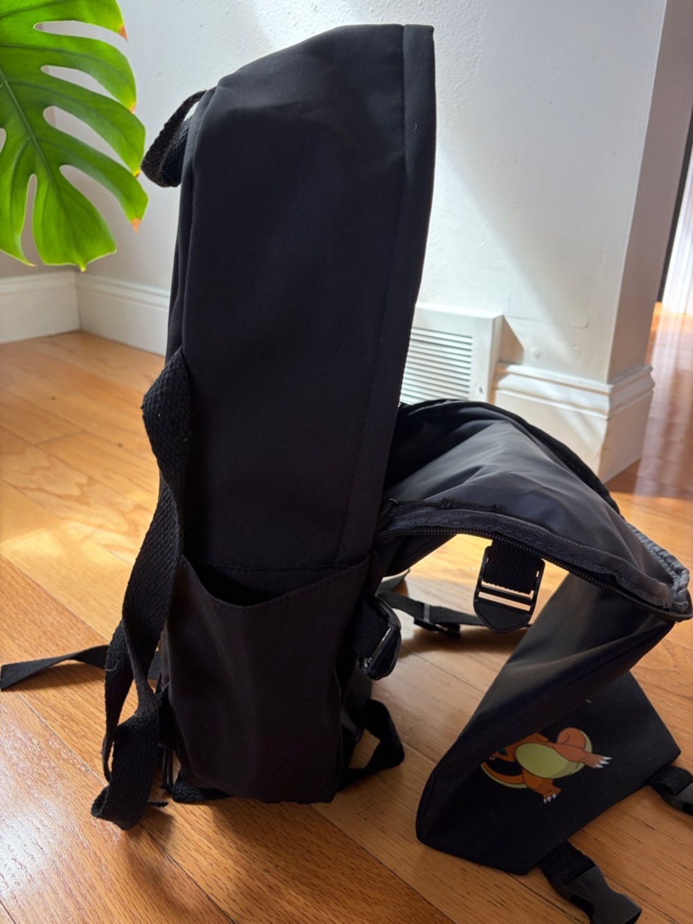 Pokémon Charizard Black Men's Backpack - Picture 6 of 9